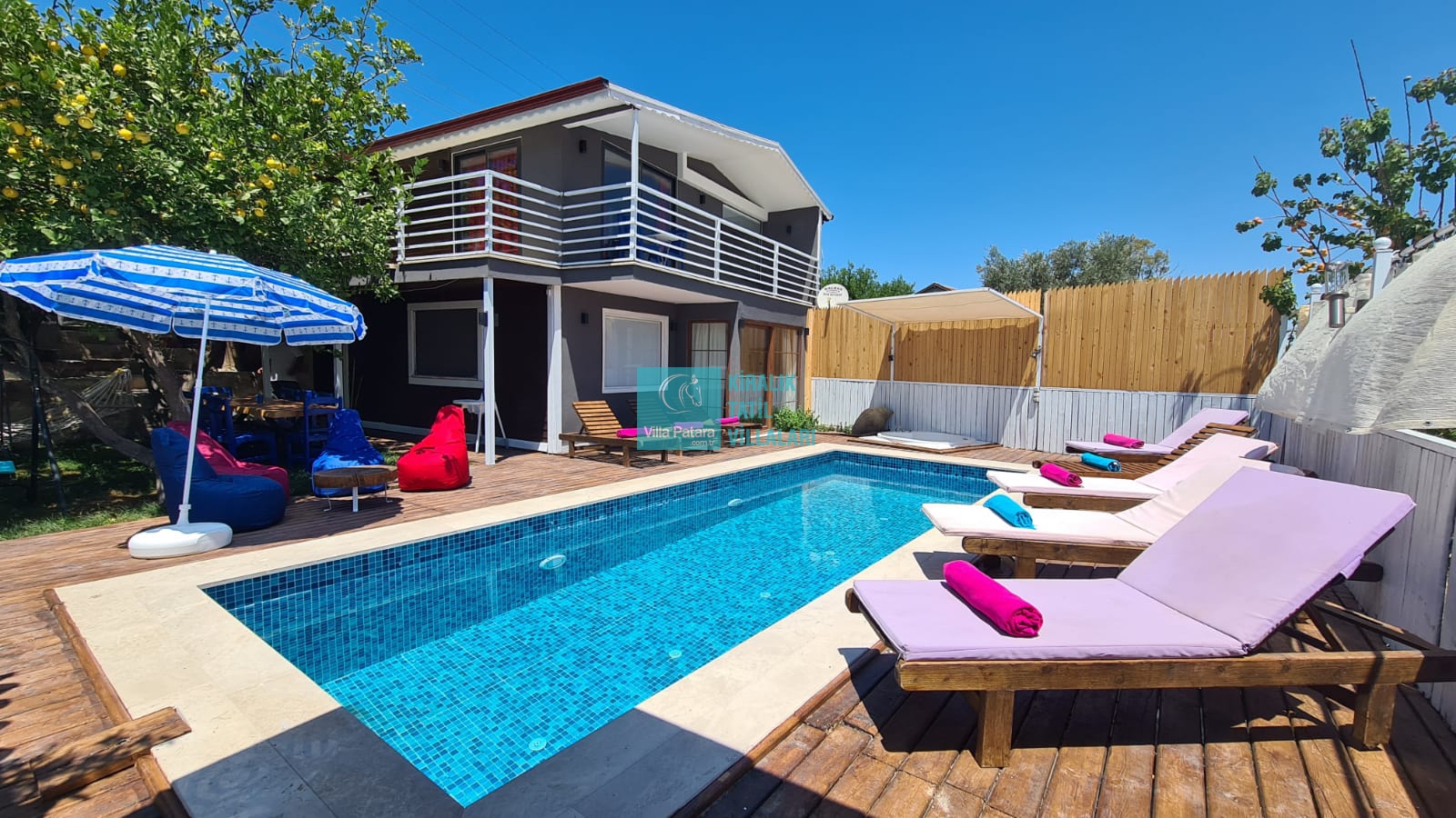 Muhafazakar Villalar