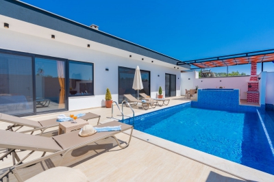 Villa Milid, Muhafazakar, Balayı Villası