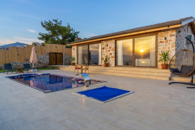 Villa-Ametist-Yeşilköy-Doğa İçerisinde-Muhafazakar