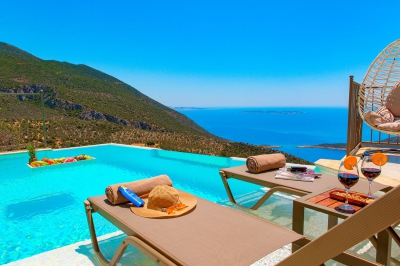 Villa Sunrise, doğa içerisinde, deniz manzaralı, özel havuzlu, 2 kişilik  balayı villası