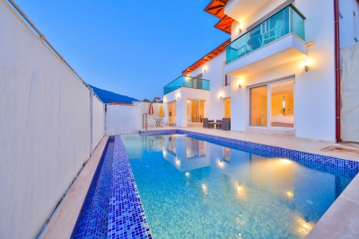 Villa James 4, Deniz Manzaralı, Muhafazakar özellikli Yazlık Villa