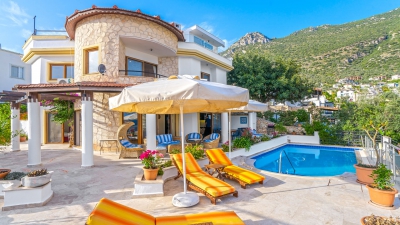 Villa Panorama Riviera, deniz manzaralı, özel havuzlu, merkeze yakın, 8 kişilik kiralık villa