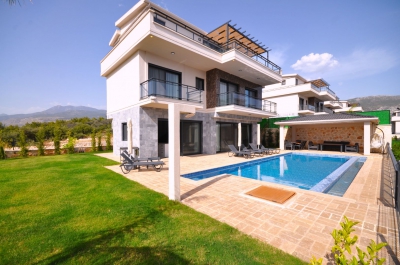 Villa Kalkan Turkuaz, doğa içerisinde, deniz manzaralı, merkeze yakın, özel havuzlu, bahçeli, 8 kişilik villa
