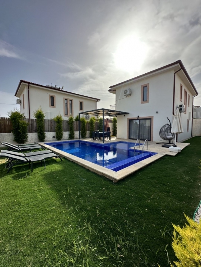 Villa Zakkum, doğa içerisinde, muhafazakar, geniş bahçeli, 4 kişilik kiralık villa